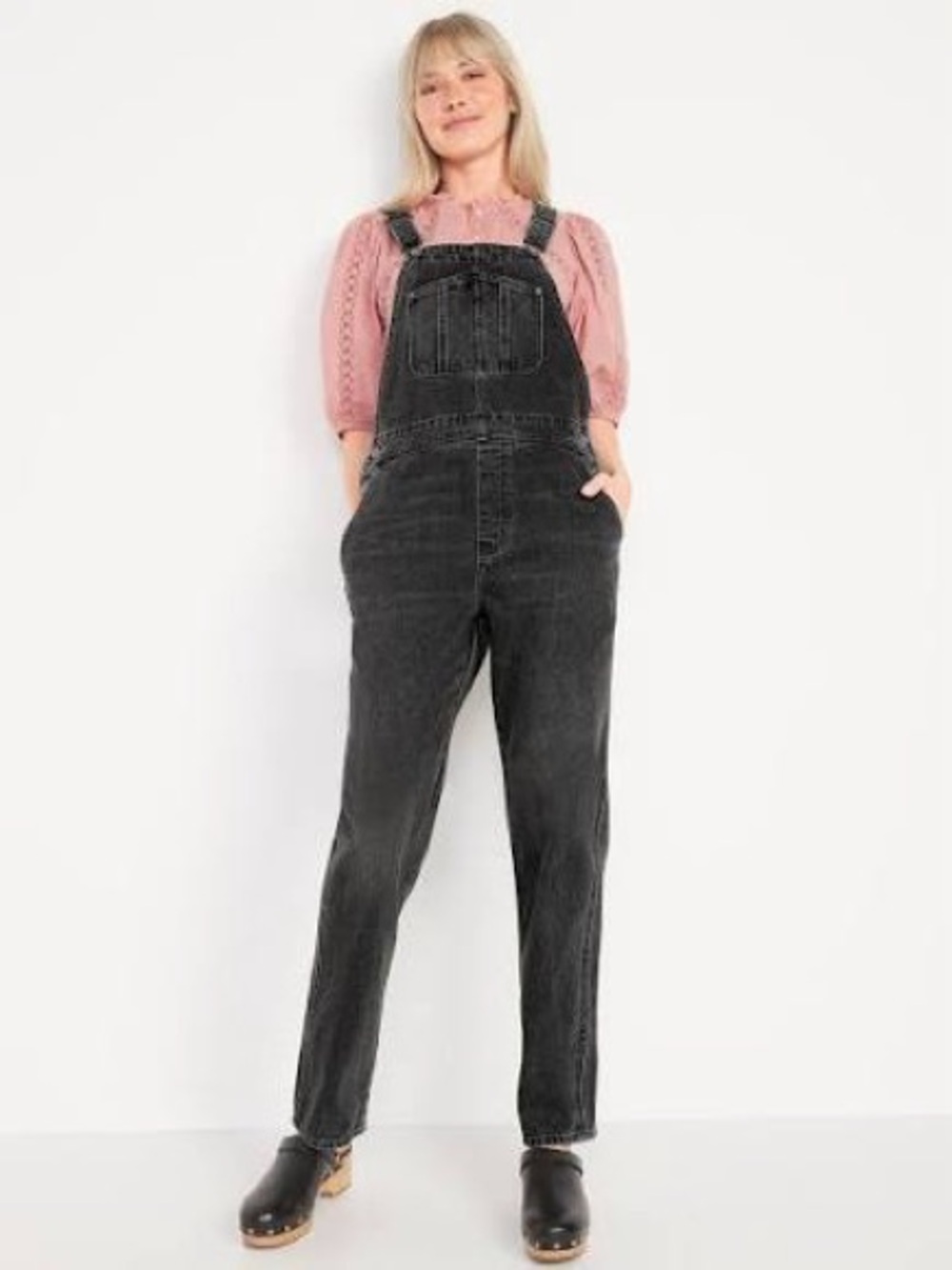 Gap women’s slouchy denim overalls, size xs dark gray